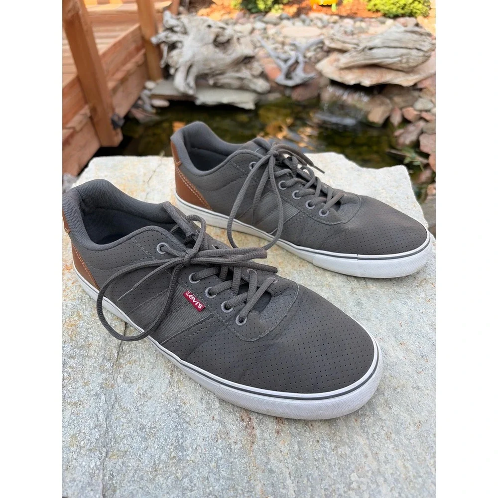 Levis Mens 517777K361 Grey Perforated Low Top Sneakers Size 12 Brown Heel